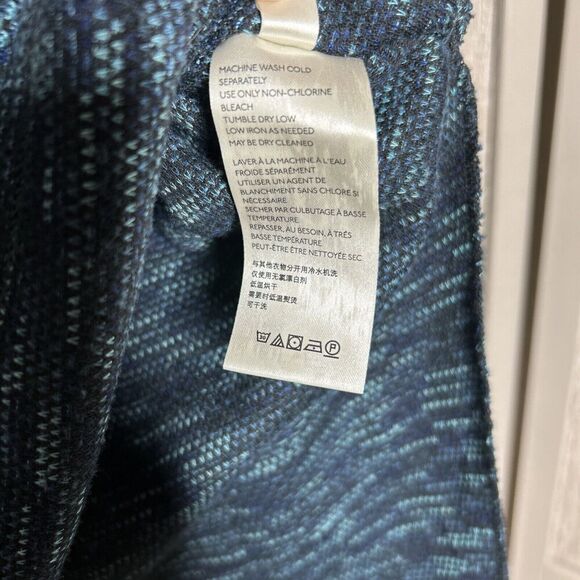 Free People Turtleneck Top Relaxed Fit Blue Color Side Slits Size Small - Picture 6 of 8